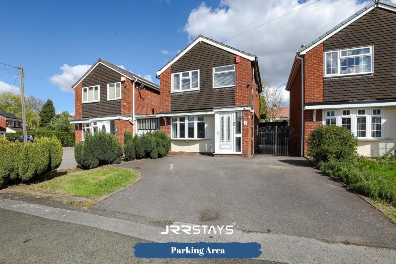 Wolverhampton - Amazing 3 Bedroom, Sleeps 6, Wi-Fi - Jrr Stays Exterior photo
